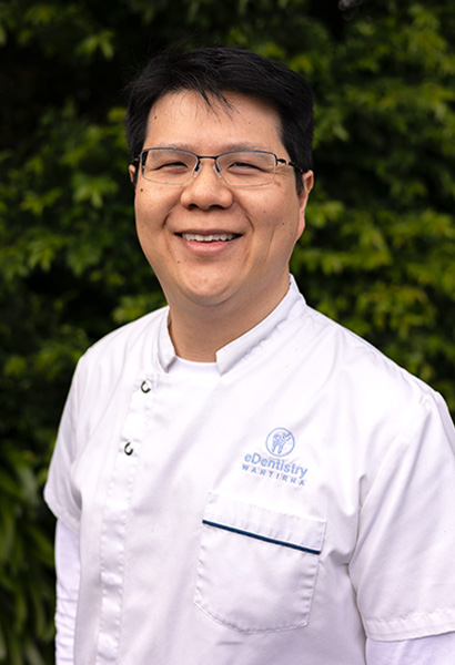 Dr Alex Loh - Dentist in Wantirna