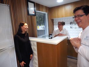 eDentistry-Wantirna-Dr-Alex-Loh-Dentist-Patient-Having-Fun